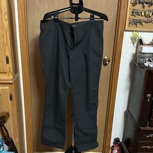 Eddie Bauer straight leg slightly curvy mid rise pants